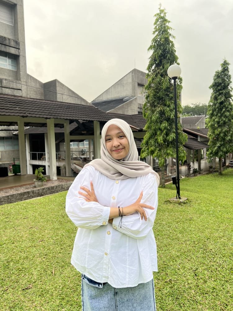 Deana Putri Ganaya